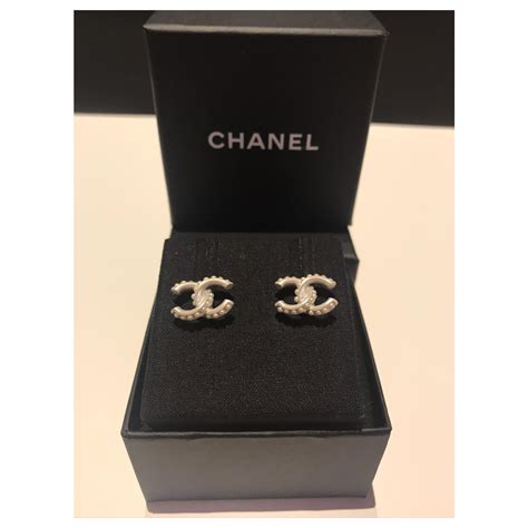 chanel boucle d oreille cc|Boucles d'oreilles en or et diamant .